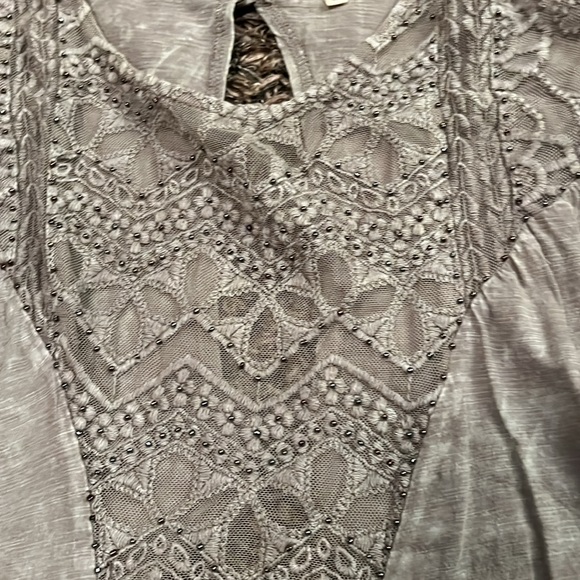 Gimmicks by BKE Open-Back Fashion Top Size Large - Picture 3 of 5